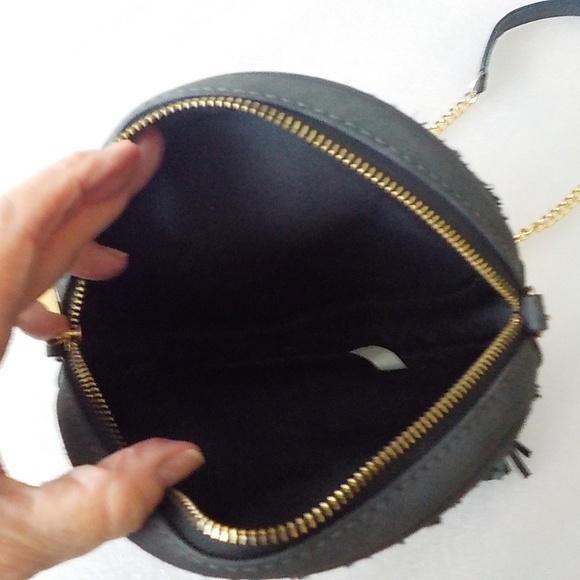 Faux Fur Round Bag - Picture 7 of 7